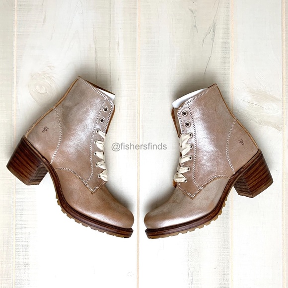 sabrina moto lace up